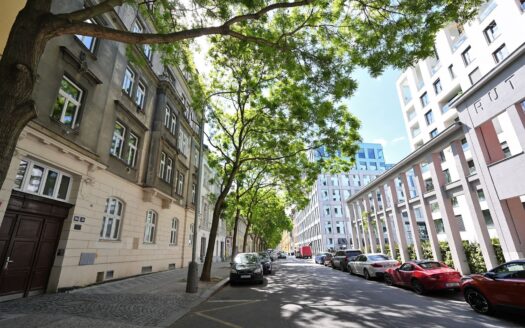 Prodej bytu 4+1, 138 m² – Praha, Staré Město, ulice Pernerova