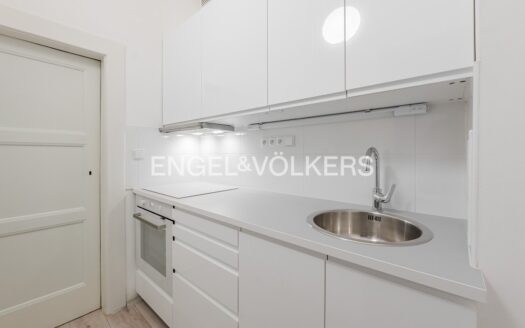 Pronájem bytu 2+kk, 50 m² – Praha, Vršovice, ulice Na louži
