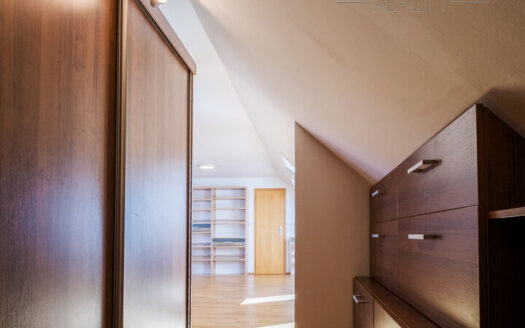 Prodej bytu 3+1, 116 m² – Praha, Suchdol, ulice Brandejsovo náměstí