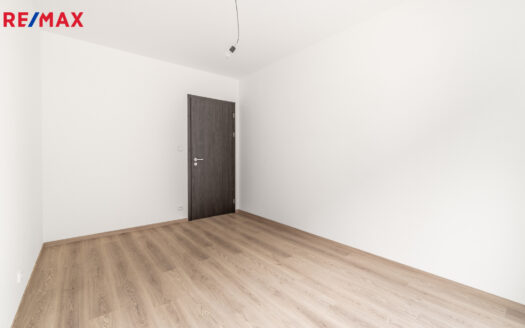 Prodej bytu 2+kk, 43 m² – Praha, Prosek, ulice Čakovická