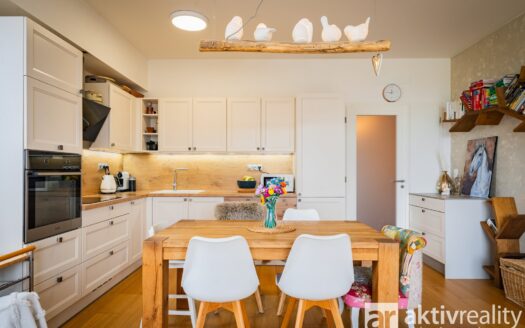 Prodej bytu 3+kk, 166 m² – Praha, Dolní Chabry, ulice Poštova