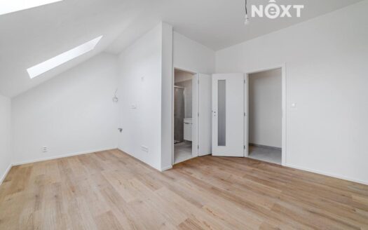 Prodej bytu 1+kk, 27 m² – Praha, Vysočany, ulice Kolmá