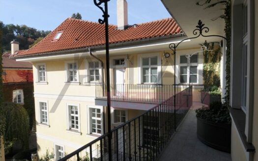 Pronájem bytu 4+1, 170 m² – Praha, Staré Město, ulice Vlašská