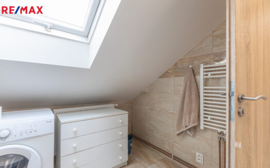 Pronájem bytu 2+1, 60 m² – Praha, Radotín, ulice Ametystová