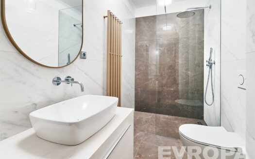 Pronájem bytu 2+kk, 38 m² – Praha, Vinohrady, ulice U Zvonařky