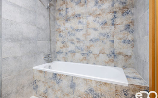 Pronájem bytu 1+kk, 42 m² – Praha, Podolí, ulice Jeremenkova