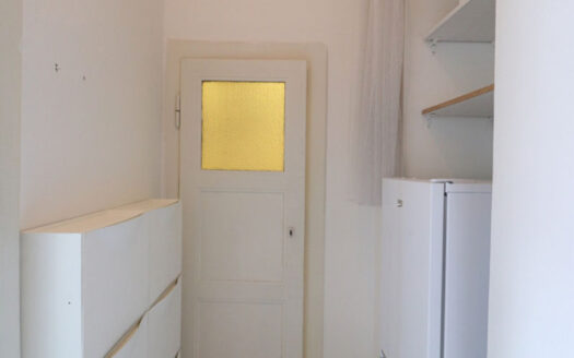 Pronájem bytu 1+kk, 26 m² – Praha, Holešovice, ulice Dělnická