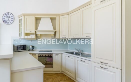 Pronájem bytu 3+1, 114 m² – Praha, Nové Město, ulice Truhlářská