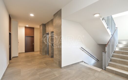 Pronájem bytu 2+kk, 54 m² – Praha, Vysočany, ulice Sokolovská