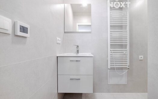 Prodej bytu 1+kk, 43 m² – Praha, Zbraslav, ulice Elišky Přemyslovny