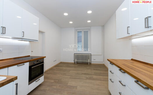 Pronájem bytu 2+kk, 37 m² – Praha, Libeň, ulice Novovysočanská