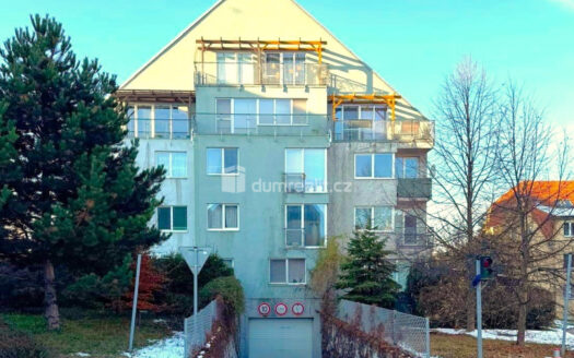 Prodej Garáže, 16 m² – Praha, Kbely, ulice Pod Nouzovem