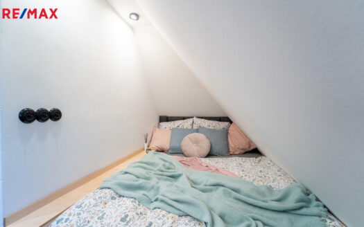 Prodej bytu 1+kk, 40 m² – Praha, Holešovice, ulice Veverkova