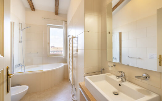 Pronájem bytu 1+kk, 41 m² – Praha, Vinohrady, ulice Italská