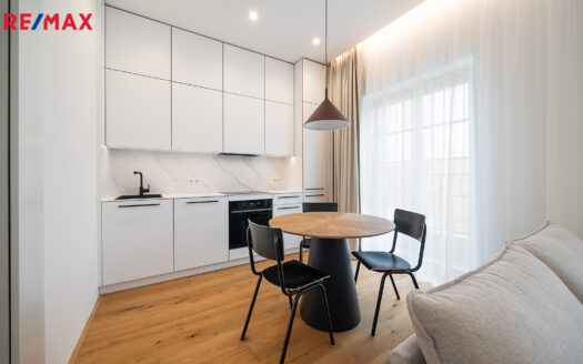 Pronájem bytu 2+kk, 43 m² – Praha, Vinohrady, ulice Slezská