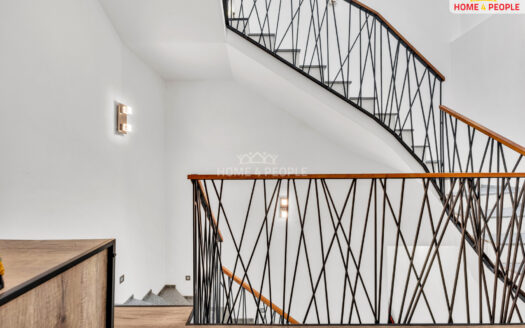 Prodej bytu 4+kk, 125 m² – Praha, Koloděje, ulice Podzámecká