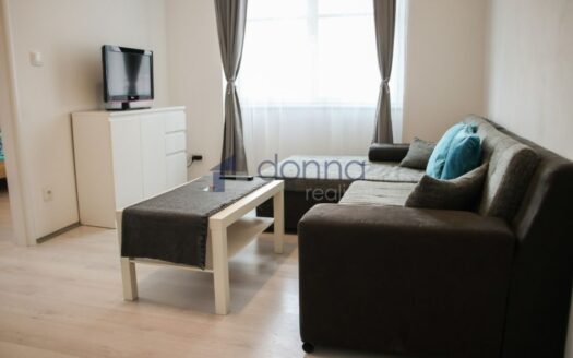 Pronájem bytu 2+kk, 52 m² – Praha, Vinohrady, ulice Vinohradská