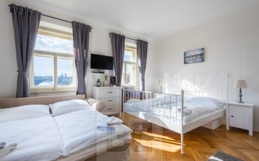 Pronájem bytu 1+kk, 47 m² – Praha, Malá Strana, ulice Cihelná