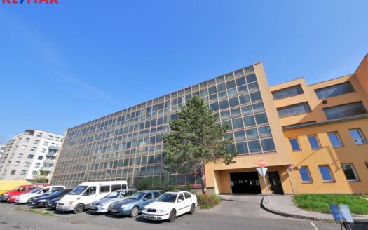 Pronájem Garáže, 15 m² – Praha, Střížkov, ulice Lovosická