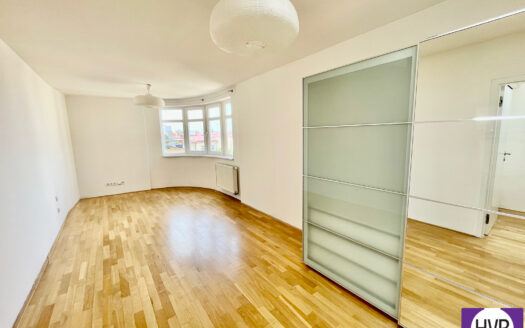 Prodej bytu 2+kk, 72 m² – Praha, Vinohrady, ulice Vinohrady