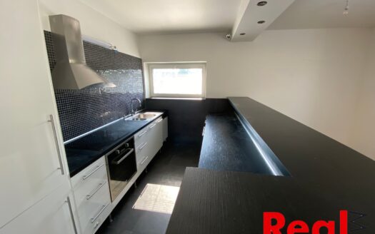 Prodej bytu 3+kk, 68 m² – Praha, Hrdlořezy, ulice U Smetanky