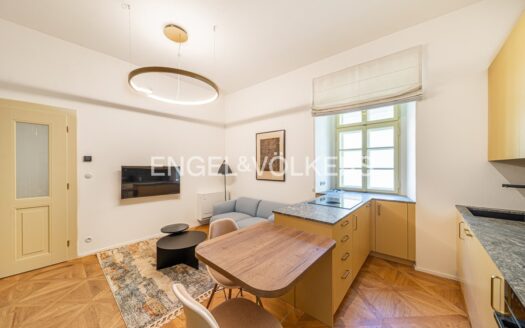 Pronájem bytu 2+kk, 39 m² – Praha, Malá Strana, ulice Nosticova