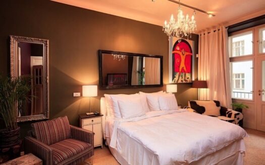 Pronájem bytu 4+kk, 177 m² – Praha, Nové Město, ulice Na hrobci