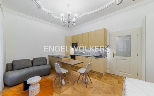 Pronájem bytu 1+kk, 39 m² – Praha, Malá Strana, ulice Nosticova