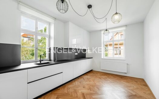 Pronájem bytu 3+1, 137 m² – Praha, Dejvice, ulice Na viničních horách