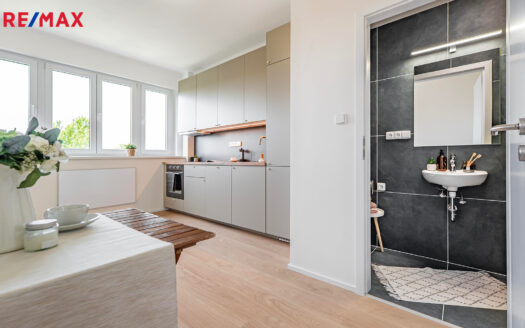 Pronájem bytu 2+kk, 33 m² – Praha, Krč, ulice Obětí 6. května
