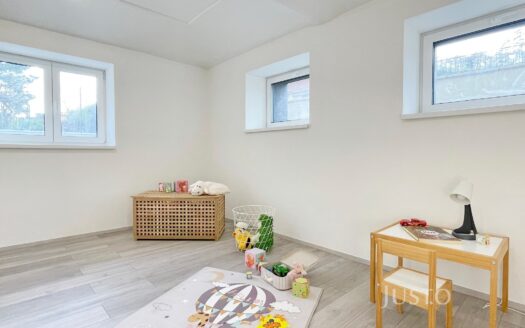 Prodej bytu 3+1, 66 m² – Praha, Zbraslav, ulice Žitavského