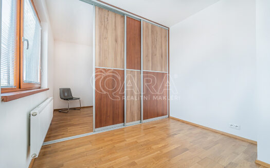 Pronájem bytu 1+kk, 38 m² – Praha, Krč, ulice Antala Staška