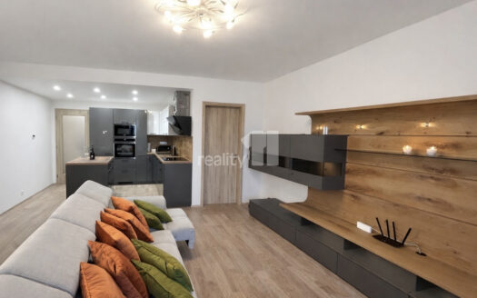 Pronájem bytu 3+kk, 95 m² – Praha, Vysočany, ulice Ivana Hlinky