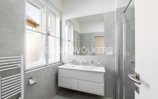 Prodej bytu 3+kk, 118 m² – Praha, Dejvice, ulice Komornická