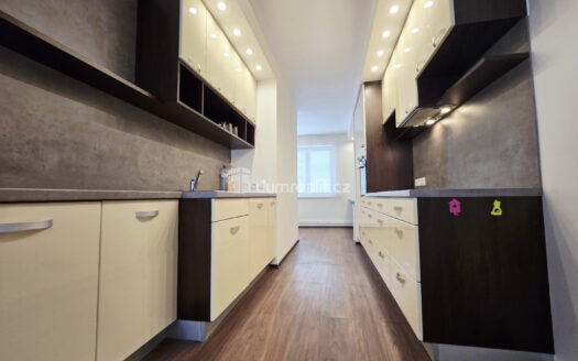 Pronájem bytu 3+kk, 77 m² – Praha, Břevnov, ulice U vojenské nemocnice