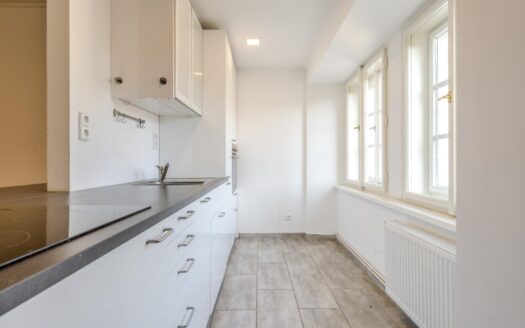 Pronájem bytu 2+1, 56 m² – Praha, Malá Strana, ulice Újezd