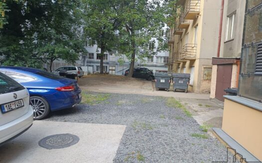 Pronájem Garážová stání, 15 m² – Praha, Smíchov, ulice Klicperova