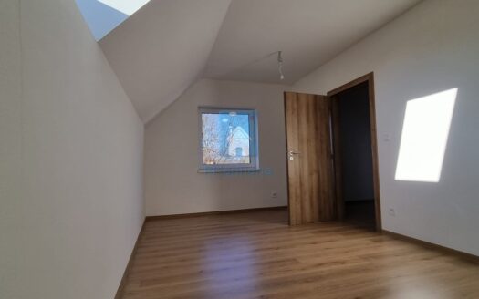 Prodej bytu 4+1, 139 m² – Praha, Běchovice, ulice Pplk. Nováčka