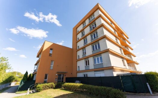 Prodej bytu 1+kk, 39 m² – Praha, Stodůlky, ulice Na Výrovně