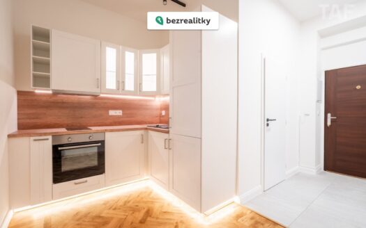 Prodej bytu 1+1, 40 m² – Praha, Smíchov, ulice Plzeňská