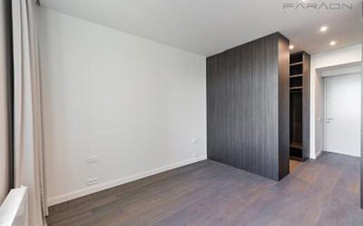 Pronájem bytu 4+1, 142 m² – Praha, Vinohrady, ulice náměstí Jiřího z Poděbrad