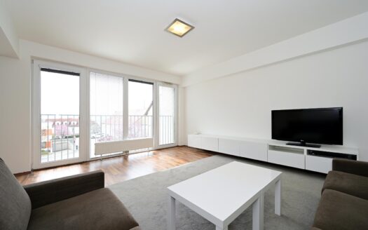 Pronájem bytu 3+kk, 72 m² – Praha, Kobylisy, ulice Ke Stírce