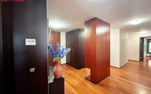 Prodej bytu 4+1, 180 m² – Praha, Bubeneč, ulice Pod kaštany
