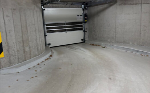 Pronájem Garáže, 20 m² – Praha, Hloubětín, ulice Poděbradská