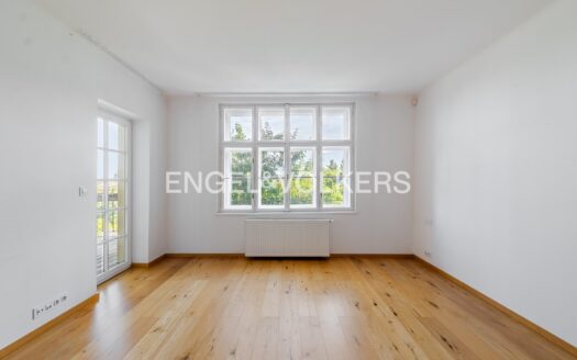 Pronájem bytu 4+kk, 145 m² – Praha, Smíchov, ulice Na Hřebenkách