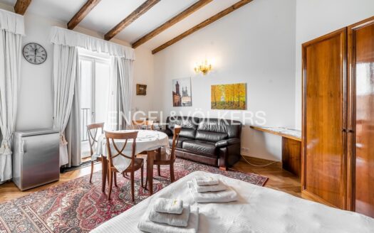 Pronájem bytu 1+kk, 38 m² – Praha, Vinohrady, ulice Italská