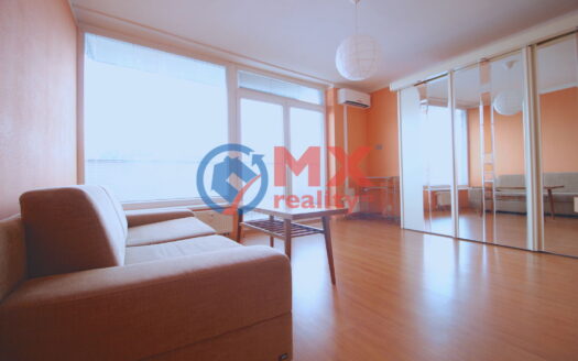 Pronájem bytu 1+kk, 51 m² – Praha, Vysočany, ulice Skloněná