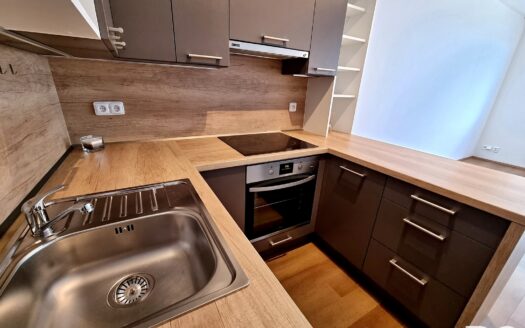 Pronájem bytu 2+kk, 59 m² – Praha, Štěrboholy, ulice Kryšpínova