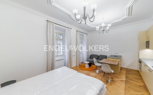 Pronájem bytu 1+kk, 39 m² – Praha, Malá Strana, ulice Nosticova