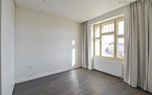 Pronájem bytu 4+1, 142 m² – Praha, Vinohrady, ulice náměstí Jiřího z Poděbrad